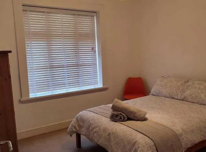 Peaceful Bournemouth Family Retreat